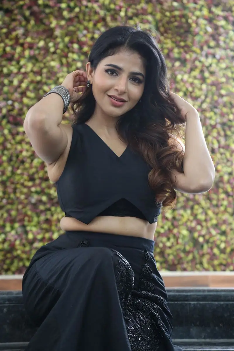 Telugu Actress Iswarya Menon Latest Photos at Bhaje Vaayu Vegam Movie Interview1